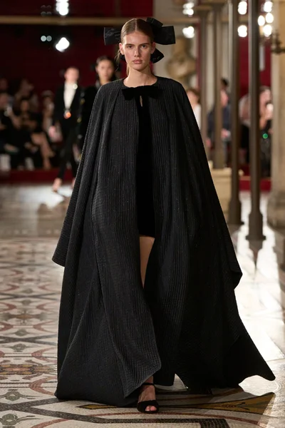 Look 23